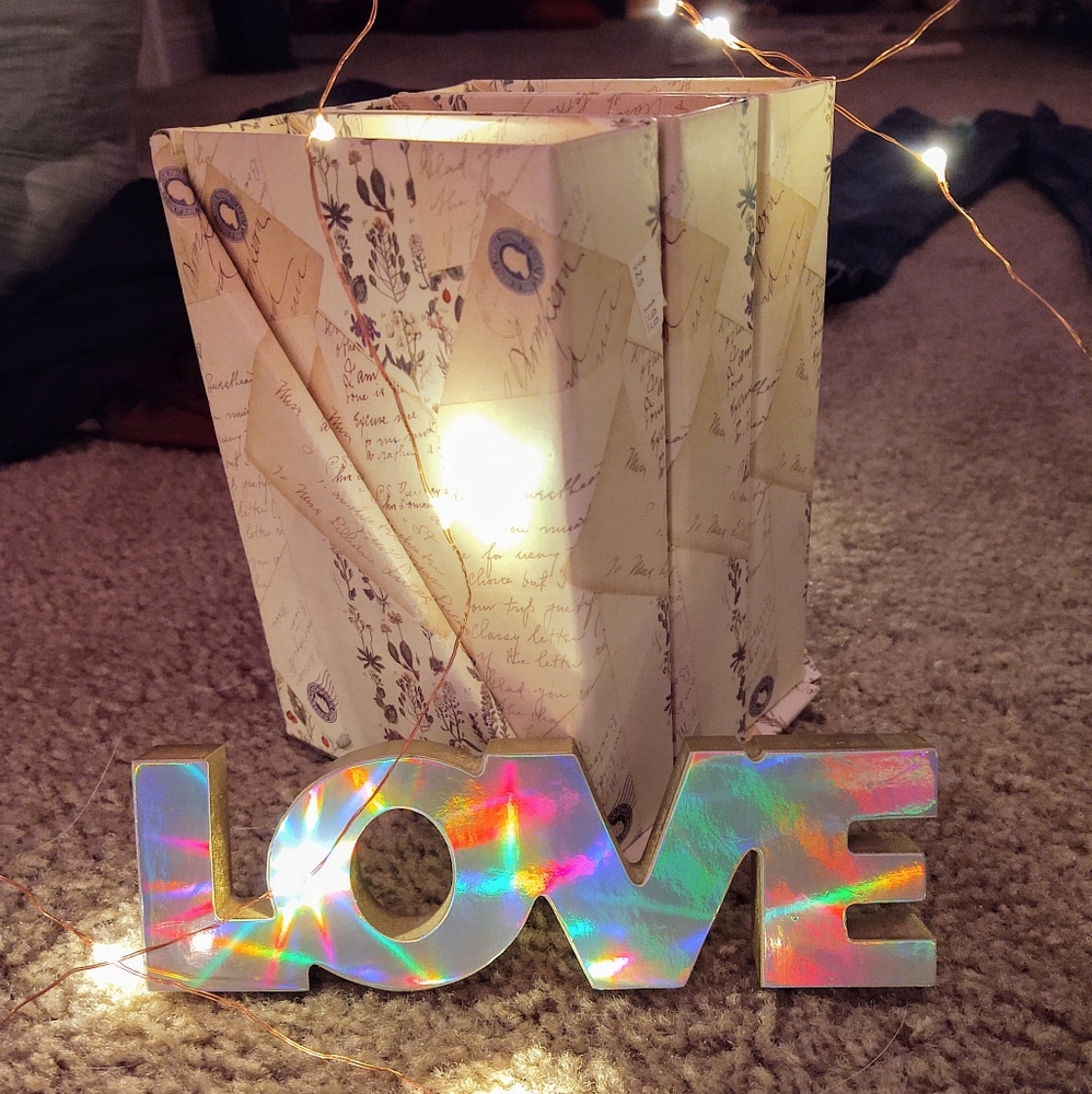 Keepsake/letter storage with LOVE sign